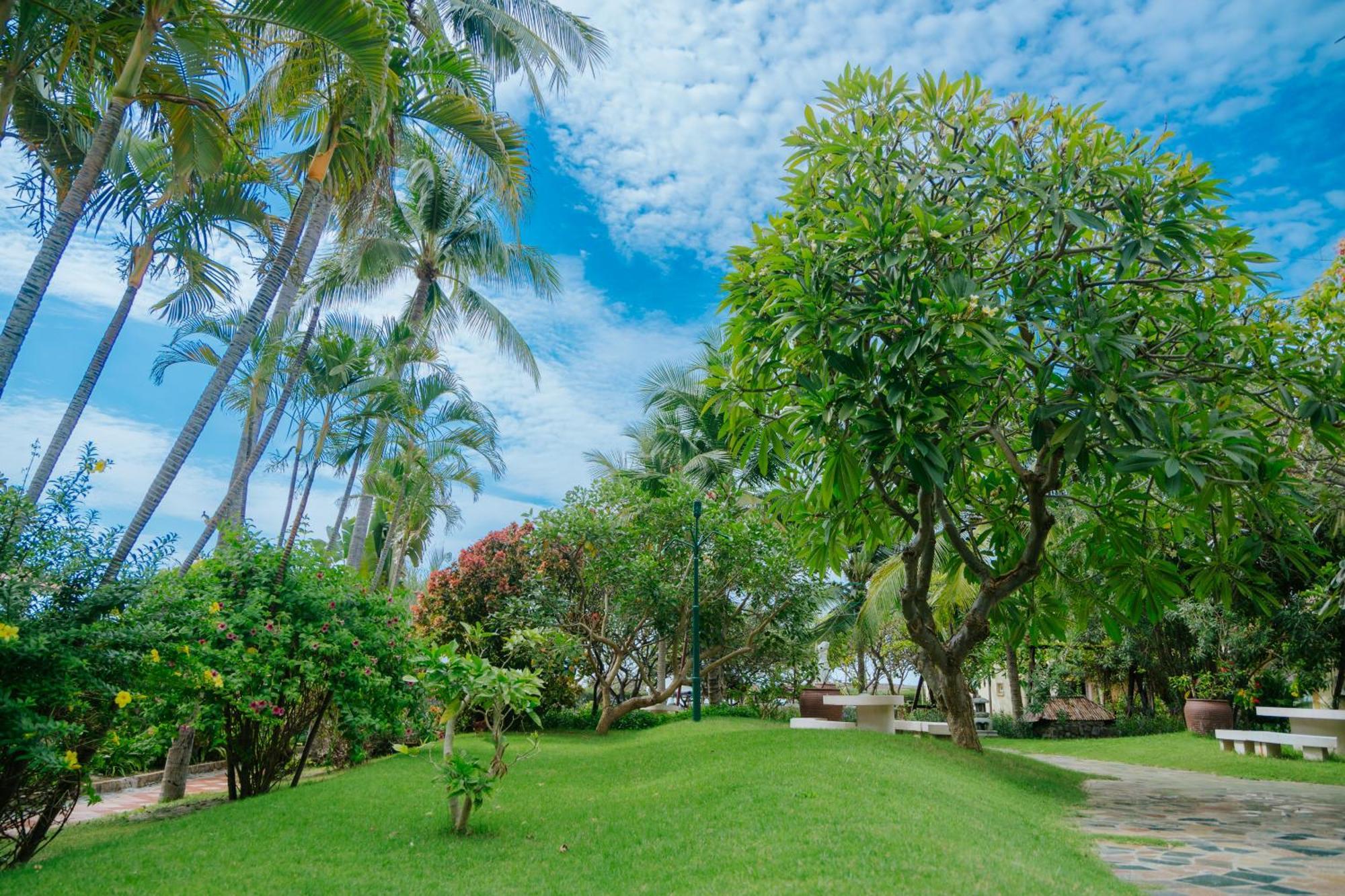 Le Aqua Resort & Spa Phan Thiet - Swiss Village Resort & Spa Mui Ne Dış mekan fotoğraf